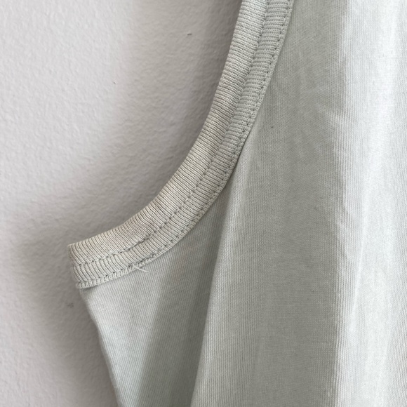 EVERLANE 100% Organic Cotton Cutaway Tank (essential tank) size XS - Picture 4 of 9